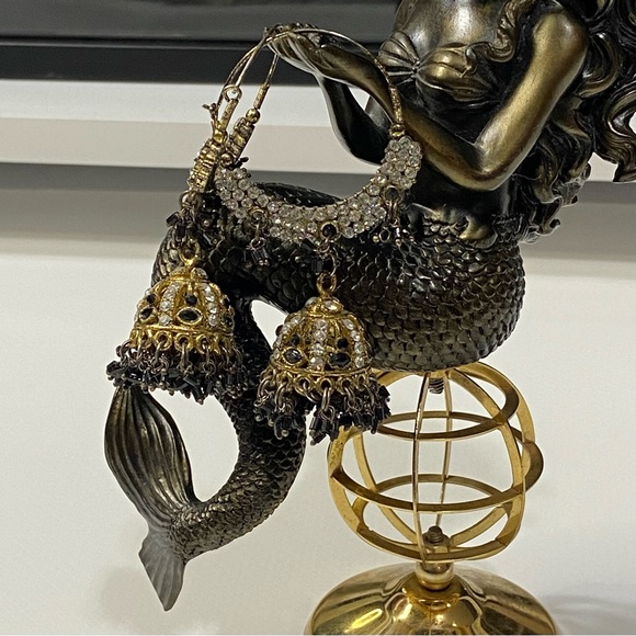 Vintage gold tone rhinestone and bead tassels dangle statement earrings. Used. - Picture 9 of 11